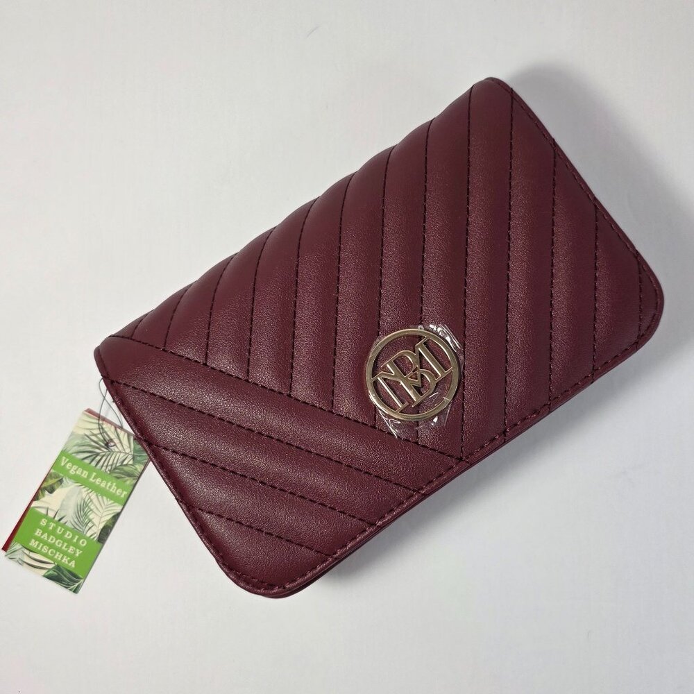 Studio Badgley Mischka Quilted Wine Crossbody Bag Chain Strap NWT Vegan Leather - Picture 3 of 14